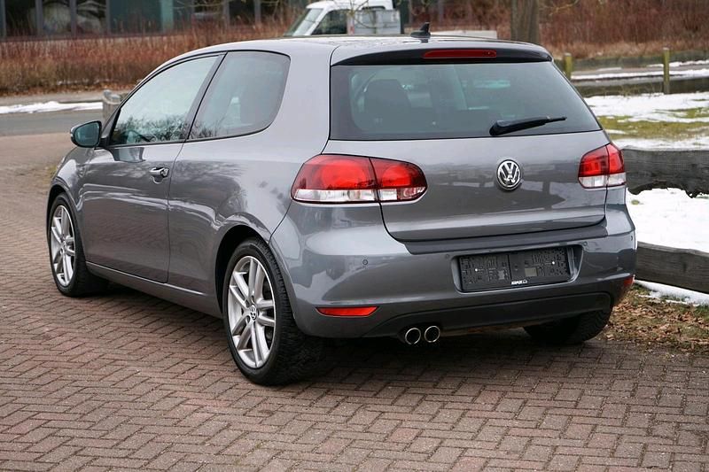 Gebraucht VW Golf VI Highline 122 PS (89 kW) 2009 Grau Kleinwagen
