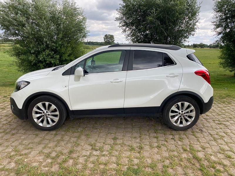 Weiß Gebraucht 2016 Opel Mokka SUV | 10.300 € (Fairer Preis) - Bild 1/4