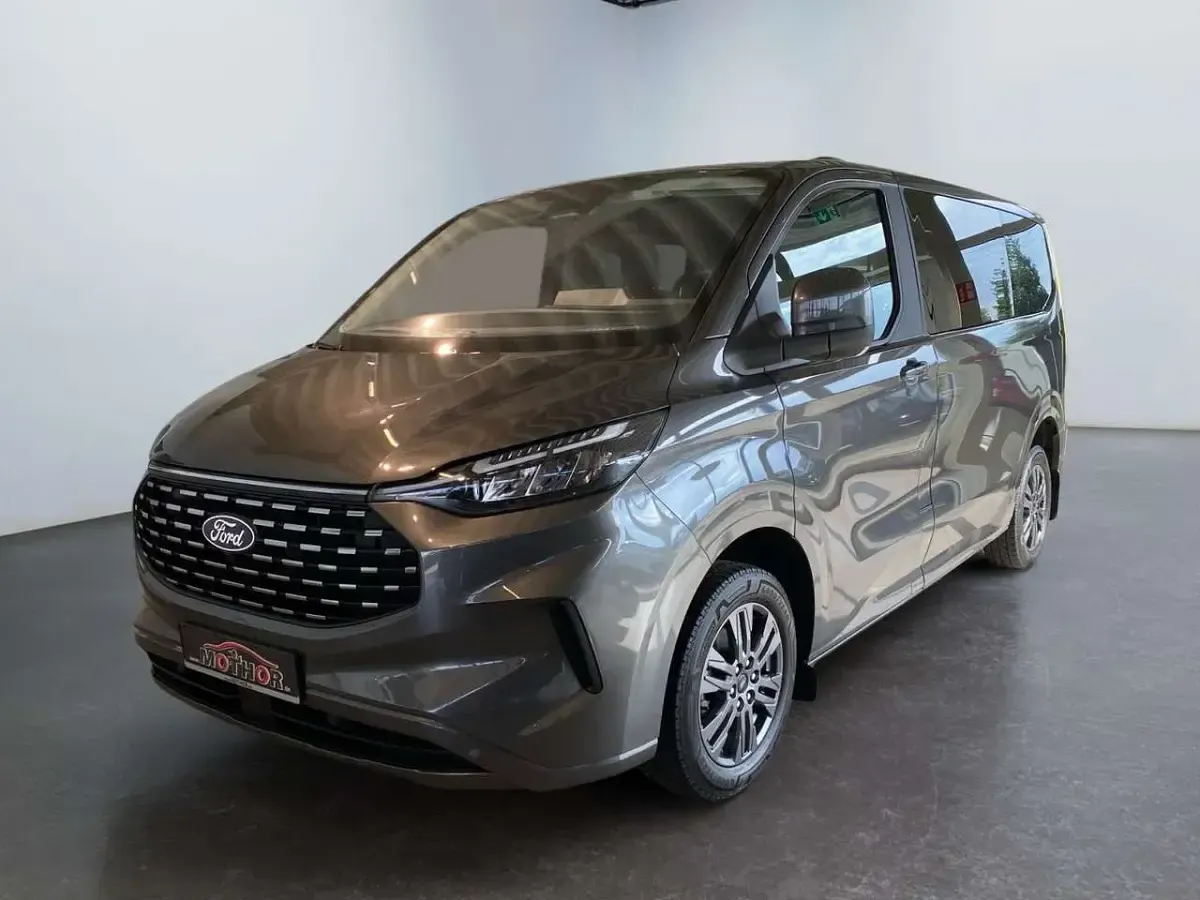 Gebraucht Ford Tourneo Custom Titanium 170 PS (125 kW) 2024 Magneticgrau (metallic) Van
