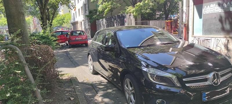 Gebraucht 2015 Mercedes A180 Urban Limousine | 11.400 € (Fairer Preis) - Bild 1/4