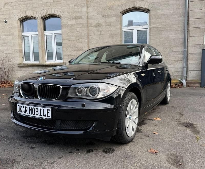 Gebraucht BMW 118 Efficient Dynamics 143 PS (105 kW) 2011 Schwarz Kleinwagen