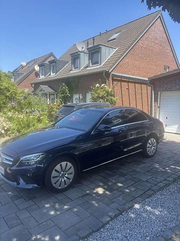 Gebraucht Mercedes C300e 320 PS (235 kW) 2020 Blau Limousine