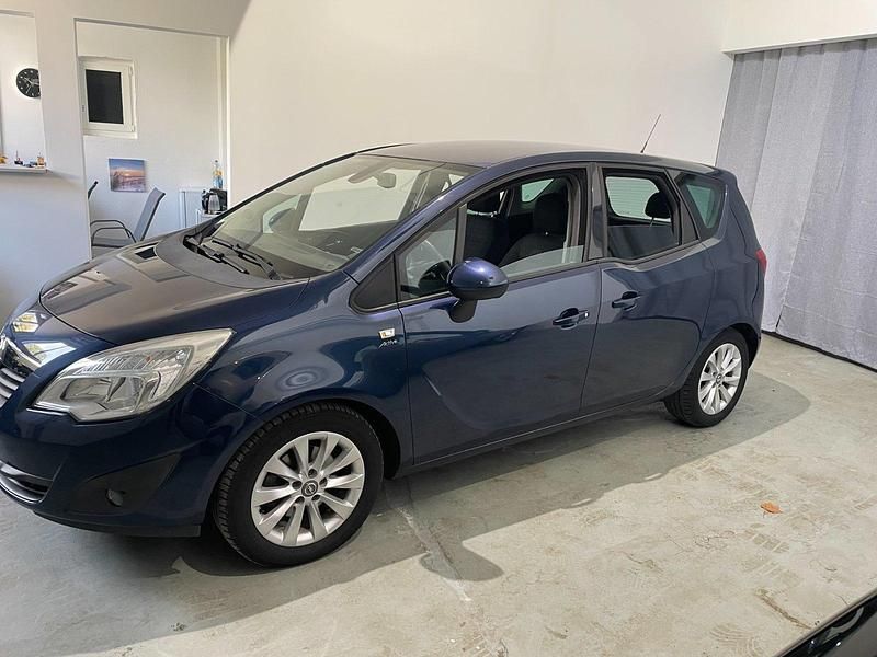 Blau Gebraucht 2013 Opel Meriva Van / Kleinbus | 7.850 € (Fairer Preis) - Bild 1/4