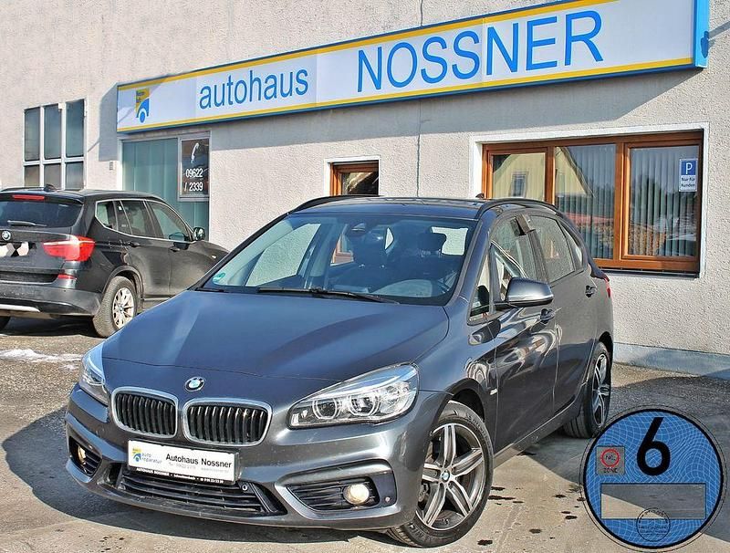 Grau Gebraucht 2017 BMW 218 Sport Line Kombi | 11.490 € (Guter Preis) - Bild 1/4