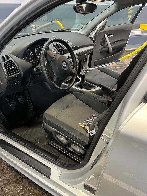 Gebraucht BMW 116 122 PS (89 kW) 2005 Silber Kleinwagen