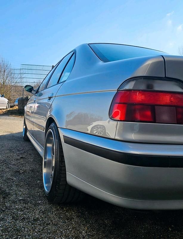 Gebraucht BMW 528 Shadowline 193 PS (141 kW) 1998 Silber Limousine