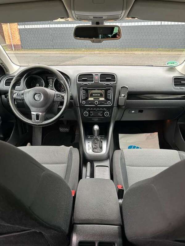 Schwarz Gebraucht 2011 VW Golf VI Style Kombi | 4.449 € (Superpreis) - Bild 1/4