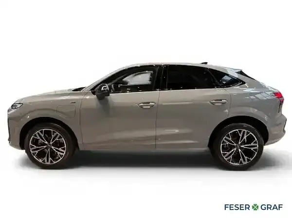 Neu Audi Q3 Sportback Ambiente 272 PS (200 kW) 2026 Pfeilgrauperleffekt SUV