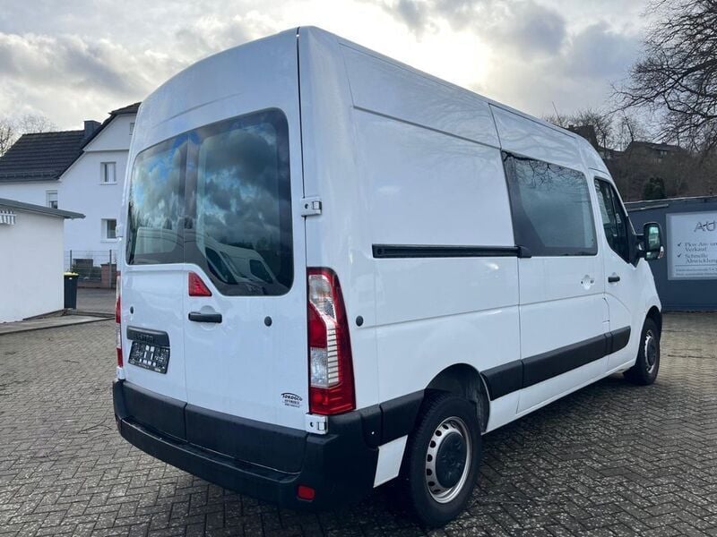 Second-hand Renault Master 110 CP (80 kW) 2018 Alb Van