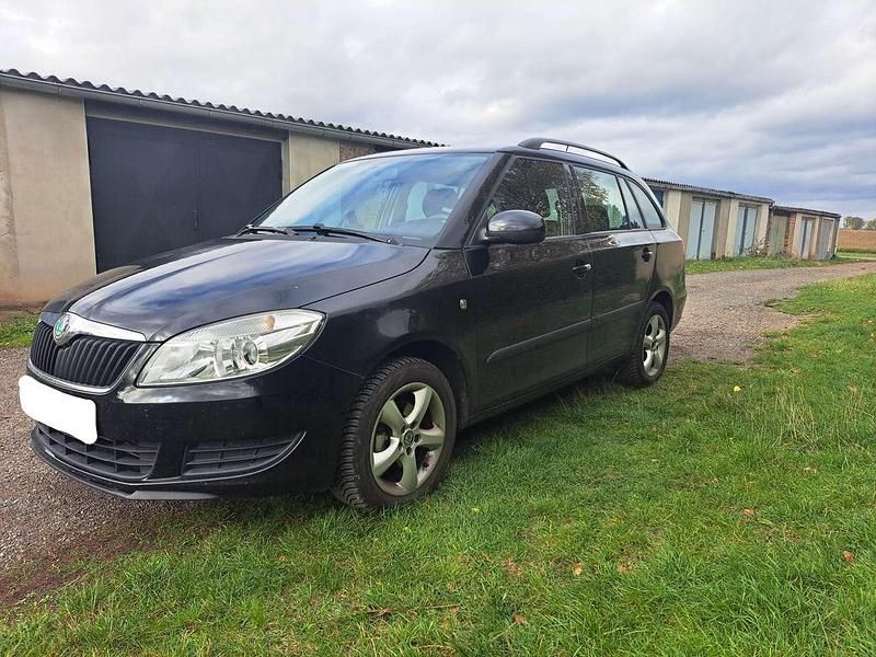 Gebraucht Skoda Fabia Classic 90 PS (66 kW) 2010 Schwarz Kleinwagen