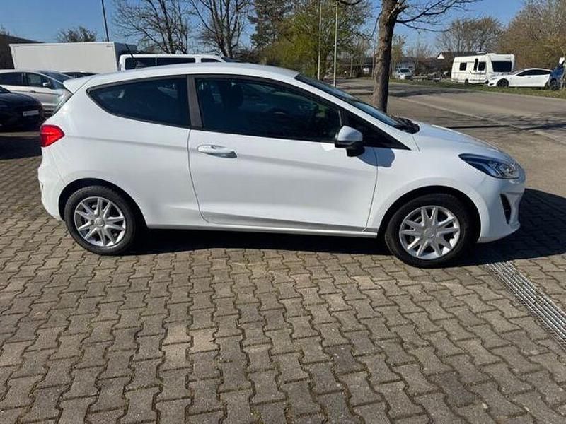 Gebraucht Ford Fiesta Cool & Connect 75 PS (55 kW) 2021 Weiß Kleinwagen