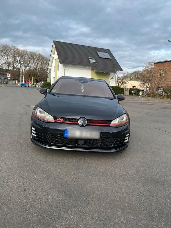 Schwarz Gebraucht 2015 VW Golf VII GTI Limousine | 14.000 € (Fairer Preis) - Bild 1/4