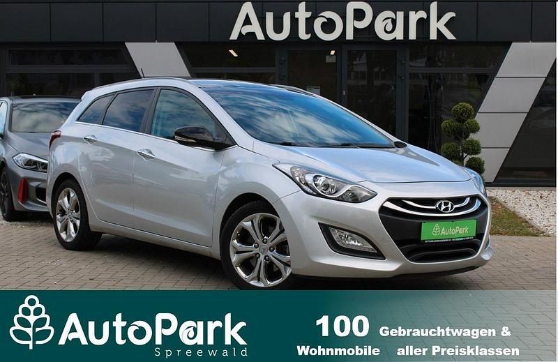 Silber Gebraucht 2013 Hyundai i30 Edition Kombi | 8.950 € (Etwas zu teuer) - Bild 1/3