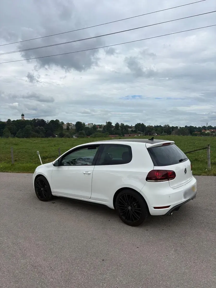 Gebraucht VW Golf VI GTI 160 PS (117 kW) 2009 Schwarz Kleinwagen