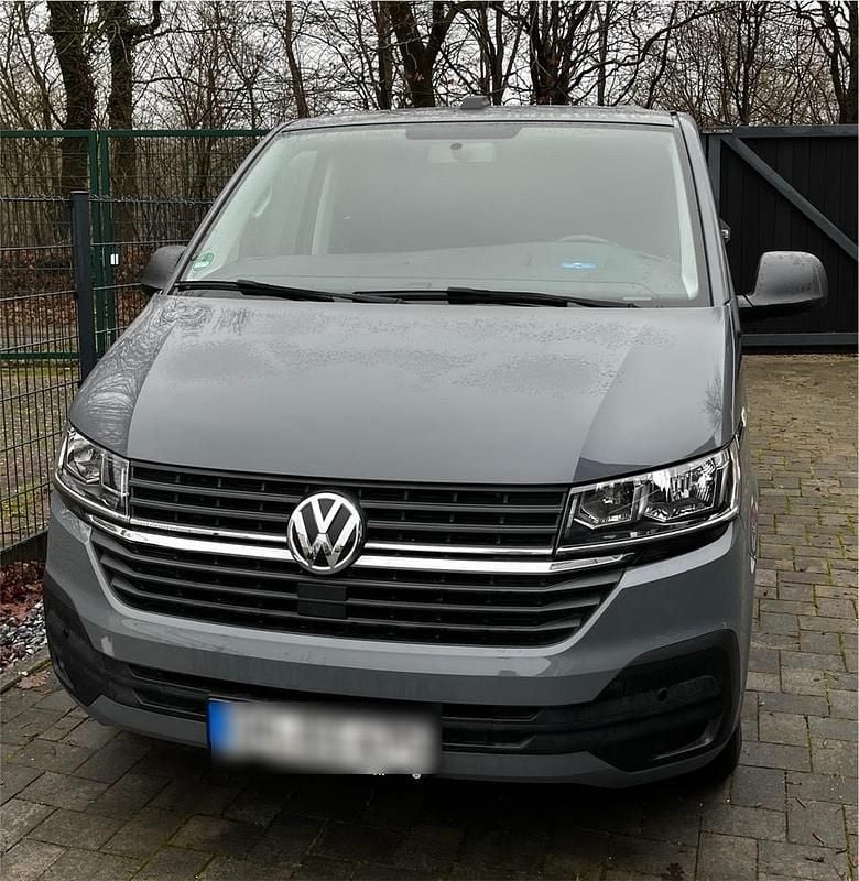 Gebraucht VW Multivan 150 PS (110 kW) 2021 Grau Van
