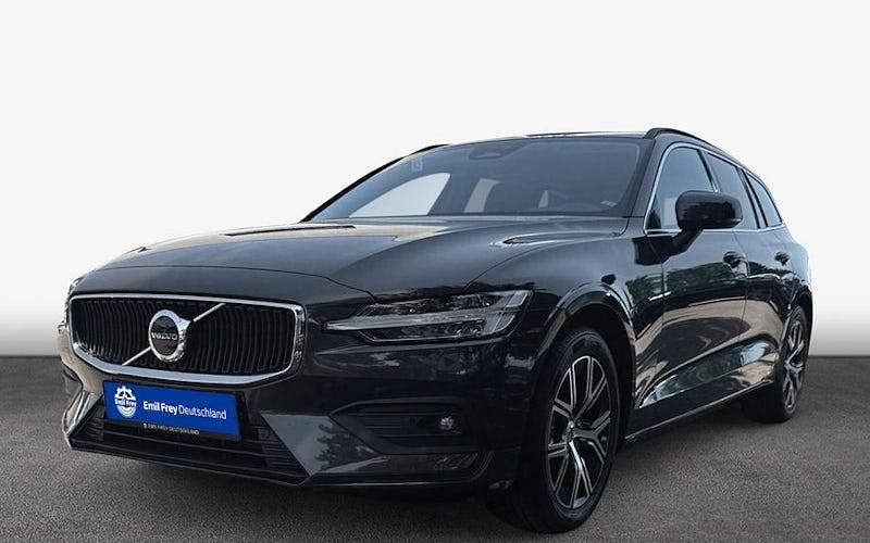 Grau Gebraucht 2024 Volvo V60 Core Kombi | 34.900 € (Superpreis) - Bild 1/4