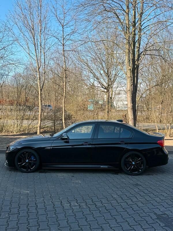Schwarz Gebraucht 2015 BMW 335 Comfort Edition Limousine | 28.000 € (Fairer Preis) - Bild 1/4