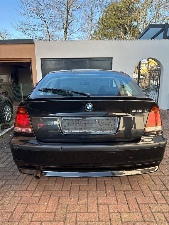Gebraucht BMW 316 Compact Lifestyle 116 PS (85 kW) 2004 Schwarz Kleinwagen