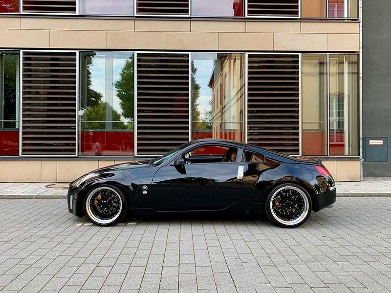 Schwarz Gebraucht 2004 Nissan 350Z Pack Coupé | 22.500 € (Teuer) - Bild 1/4