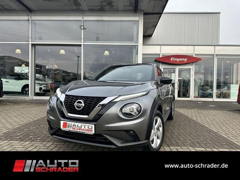 Grau Gebraucht 2020 Nissan Juke N-Connecta SUV | 14.450 € (Guter Preis) - Bild 1/4
