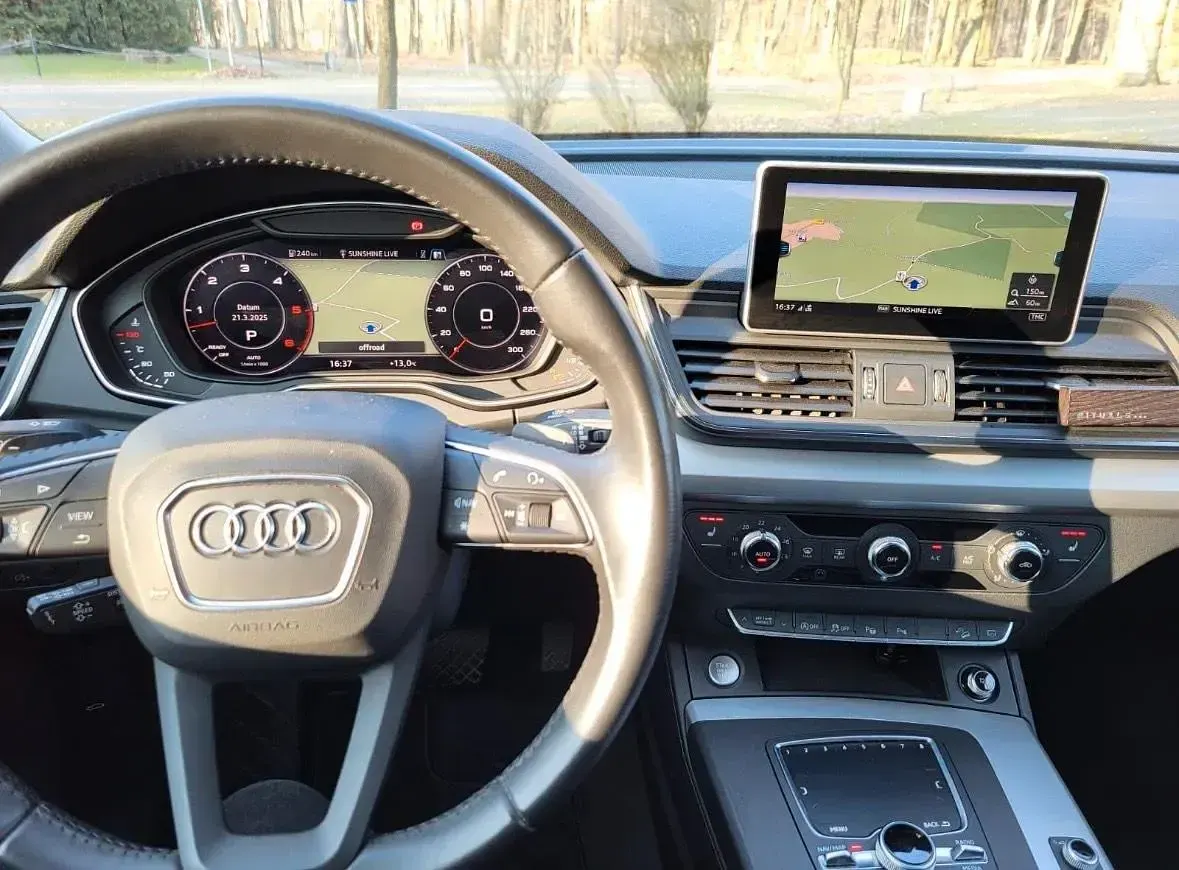 Używany Audi Q5 Comfort 231 KM (169 kW) 2019 Czarny SUV