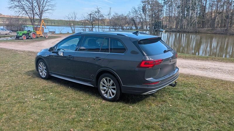 Gebraucht VW Golf Alltrack 200 PS (147 kW) 2022 Grau Kombi