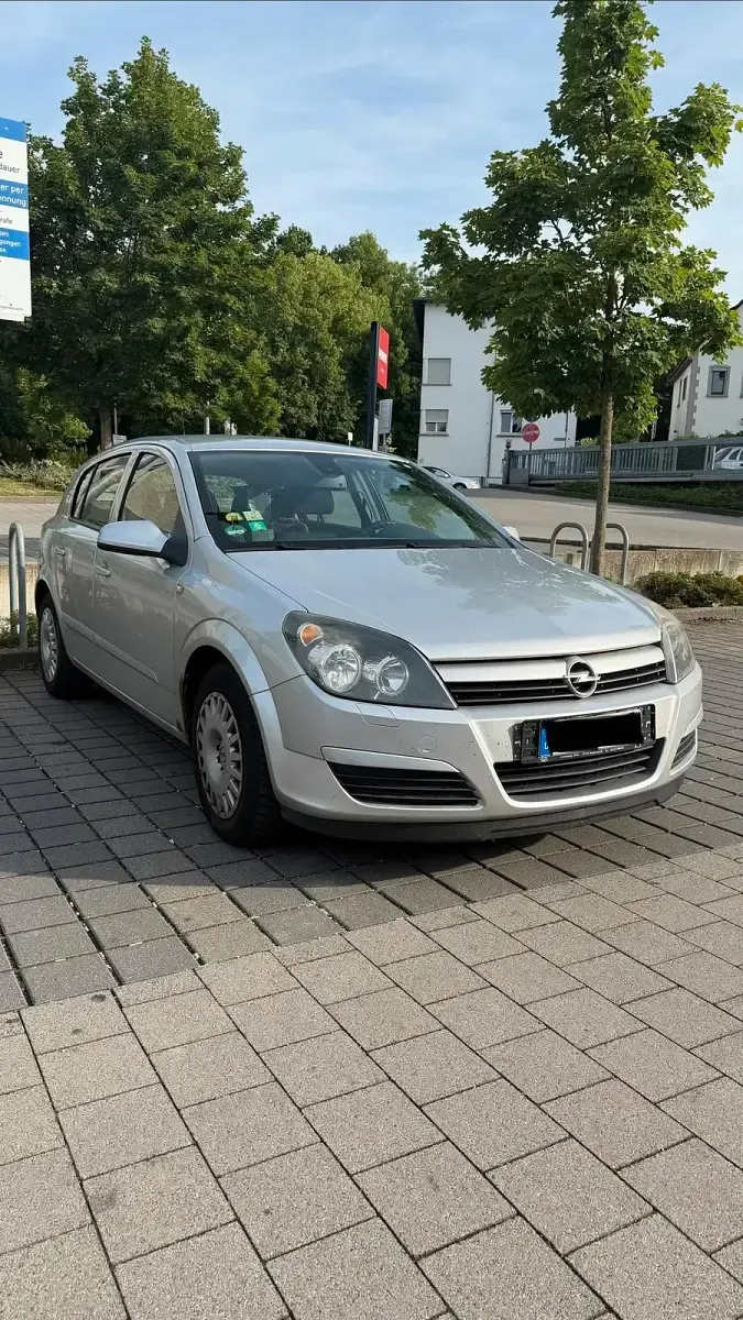 Gebraucht Opel Astra 105 PS (77 kW) 2004 Silber Limousine
