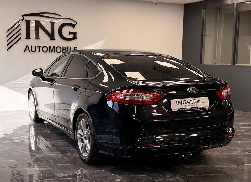 Gebraucht Ford Mondeo Titanium 160 PS (117 kW) 2015 Schwarz Limousine