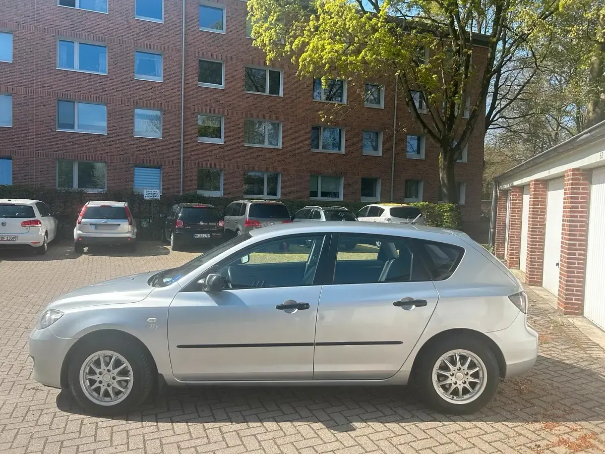 Gebraucht Mazda 3 84 PS (61 kW) 2007 Silber Limousine