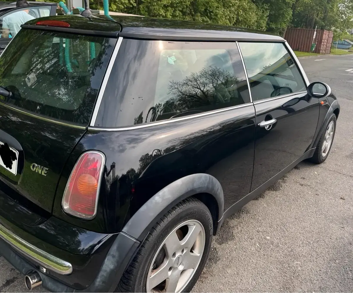Gebraucht Mini ONE 90 PS (66 kW) 2003 Schwarz Kleinwagen