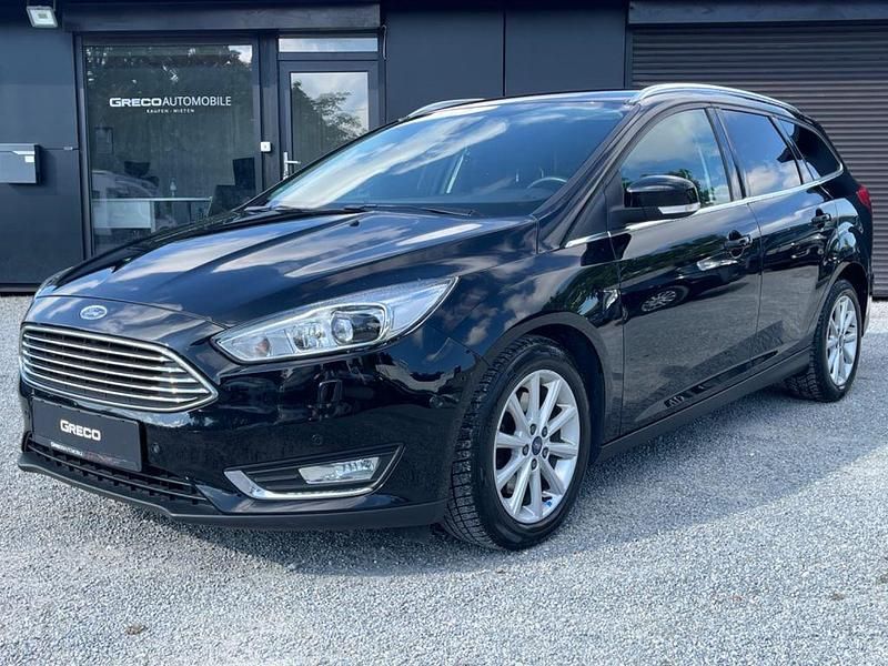 Schwarz Gebraucht 2016 Ford Focus Titanium Limousine | 7.980 € (Guter Preis) - Bild 1/4