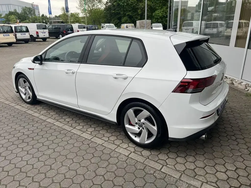 Gebraucht VW Golf VIII GTI 245 PS (180 kW) 2023 Pure white Limousine