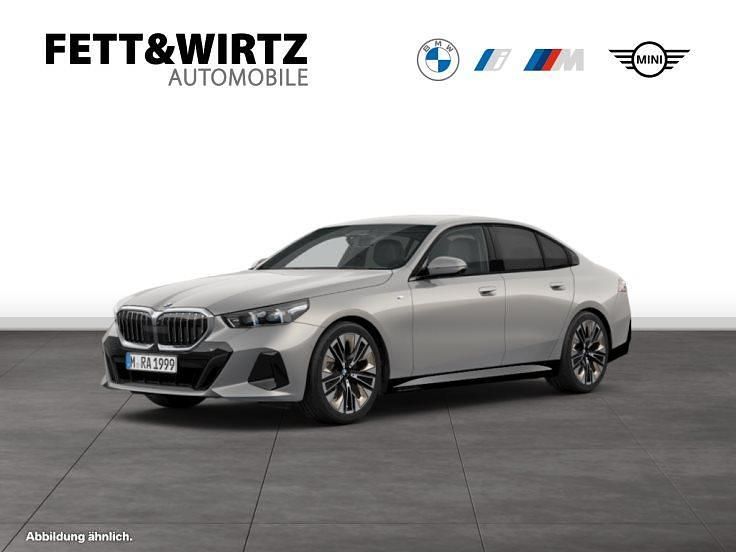 Gebraucht BMW 520 M Sport 197 PS (144 kW) 2025 Oxidgrau metallic metallic Limousine