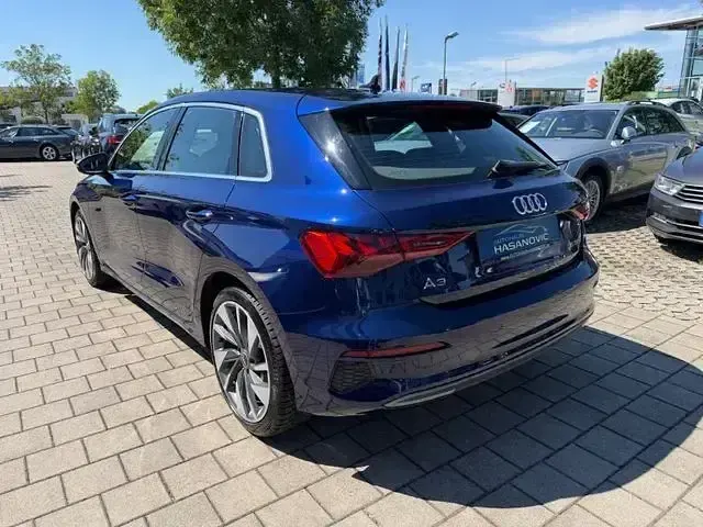 Gebraucht Audi A3 Edition .1 150 PS (110 kW) 2021 Andere Limousine