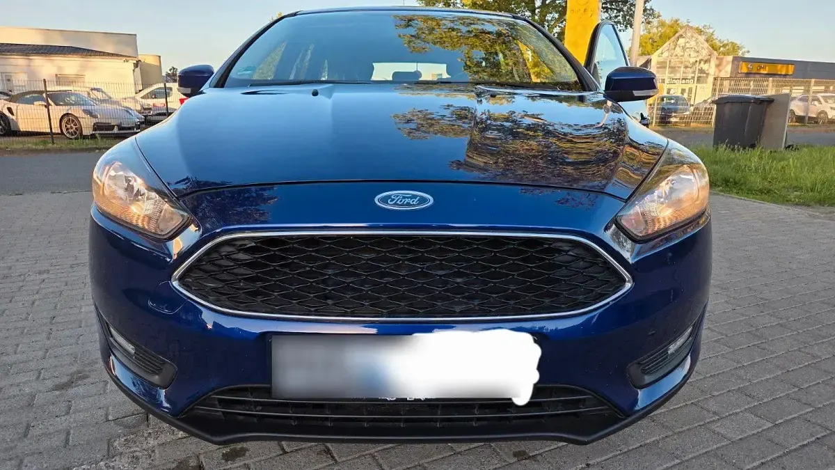 Gebraucht Ford Focus 101 PS (74 kW) 2016 Blau Kombi
