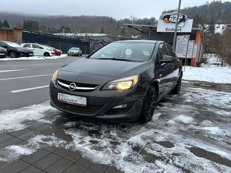 Gebraucht Opel Astra Active 140 PS (102 kW) 2013 Grau Limousine