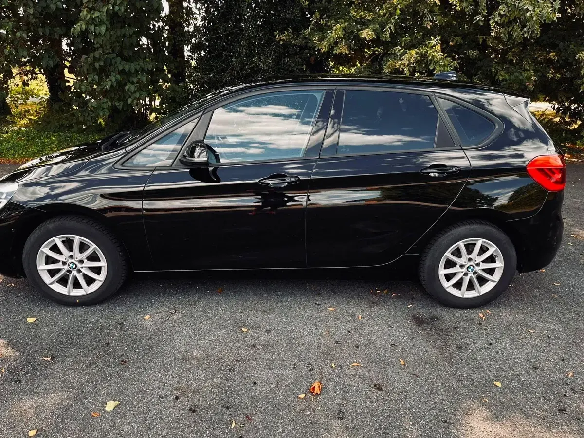 Gebraucht BMW 216 Active Tourer 116 PS (85 kW) 2016 Schwarz Van / Kleinbus