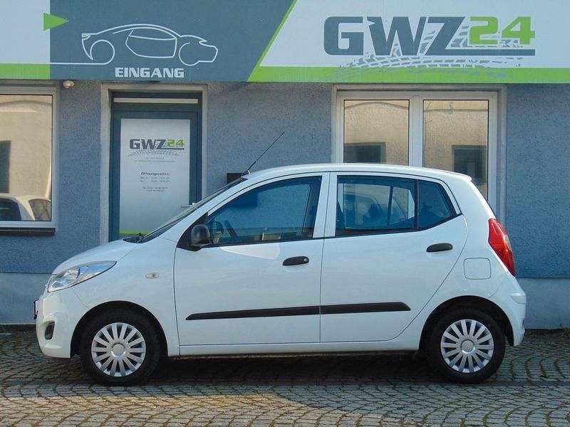 Gebraucht Hyundai i10 Edition 69 PS (50 kW) 2011 Weiß Kleinwagen