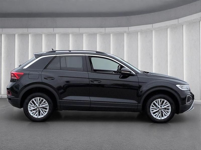 Gebraucht VW T-Roc Life 116 PS (85 kW) 2025 Deep black perleffekt SUV