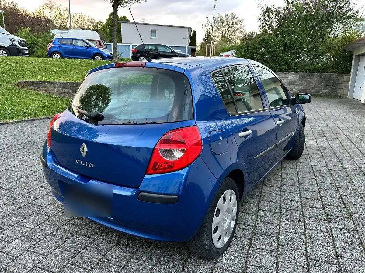 Gebraucht Renault Clio II Expression 75 PS (55 kW) 2009 Blau Kleinwagen