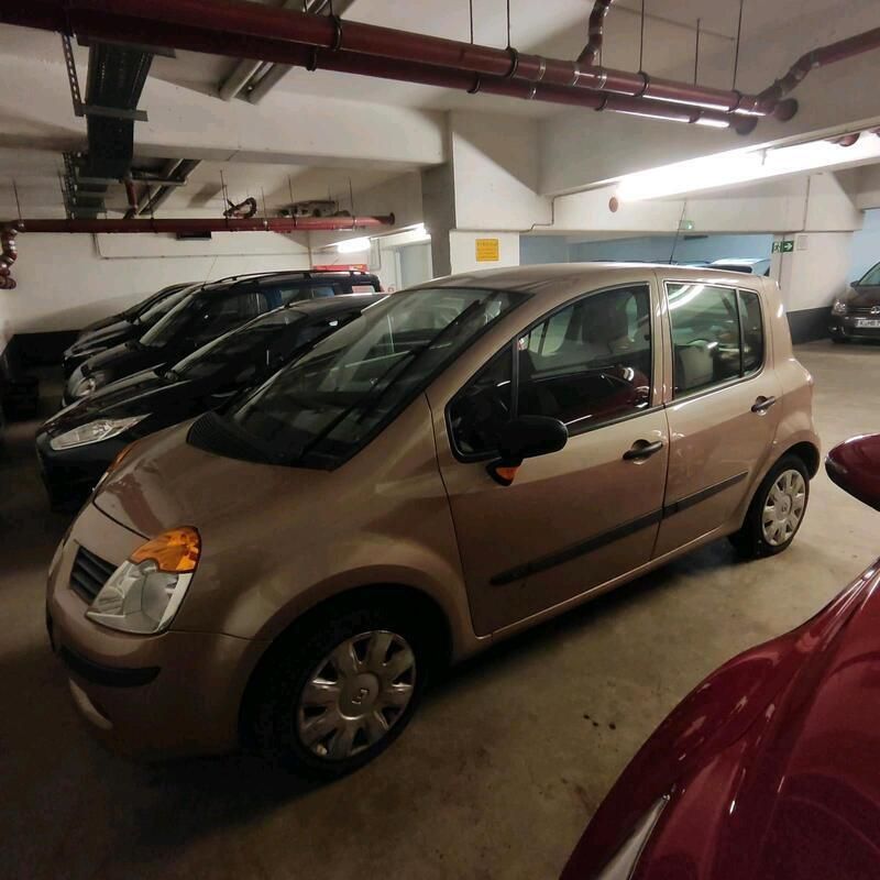 Gold Gebraucht 2005 Renault Modus Van / Kleinbus | 2.950 € (Teuer) - Bild 1/4