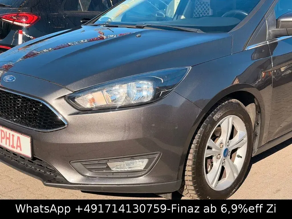 Gebraucht Ford Focus Business Edition 125 PS (91 kW) 2016 Braun Limousine