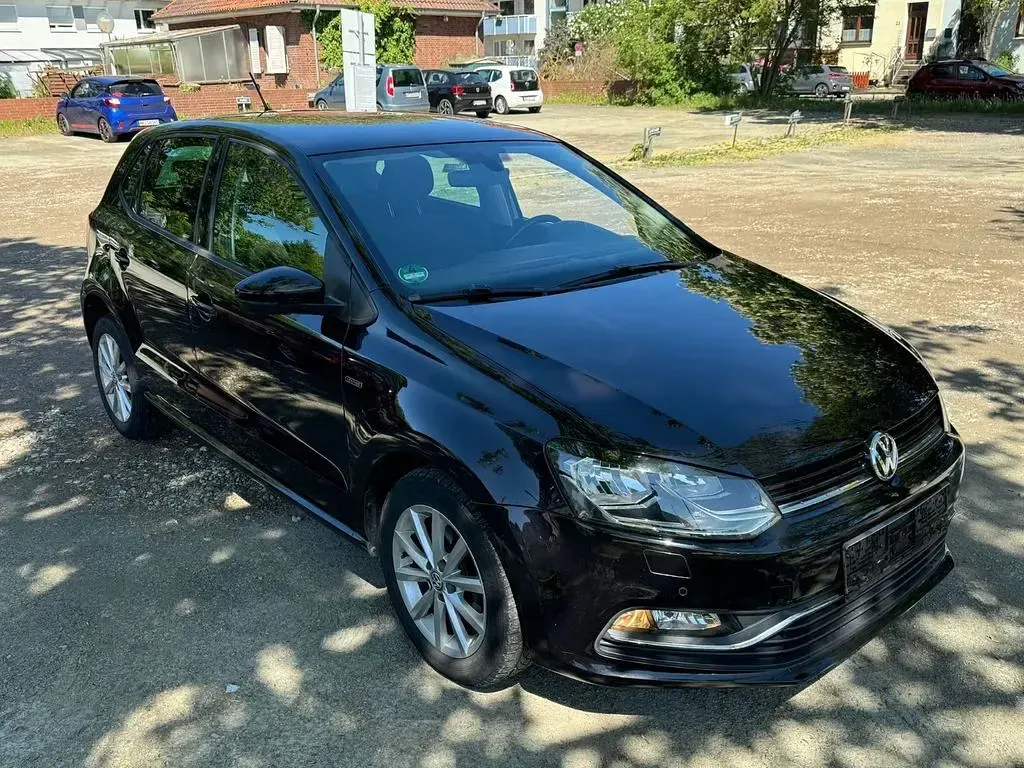 Second-hand VW Polo LOUNGE 90 CP (66 kW) 2015 Negru Berlinǎ