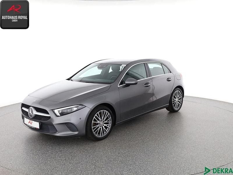 Grau Gebraucht 2019 Mercedes A250 Progressive Limousine | 21.680 € (Guter Preis) - Bild 1/4