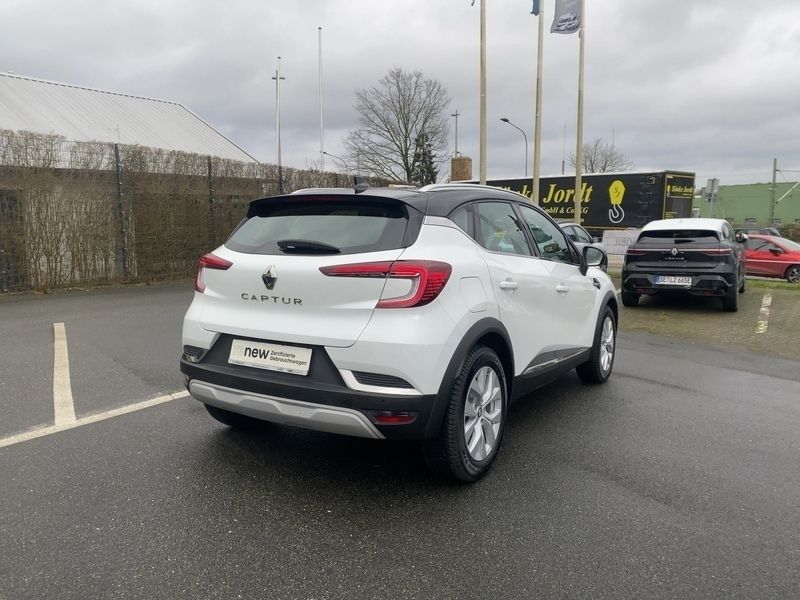 Gebraucht Renault Captur Intens 140 PS (102 kW) 2023 Perlmuttweiß metallic, black SUV