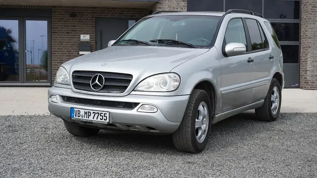 Usata Mercedes ML270 163 CV (119 kW) 2004 Argento SUV