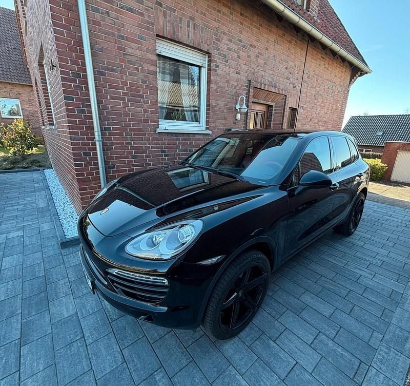 Second-hand Porsche Cayenne Platinum Edition 2014 Negru SUV