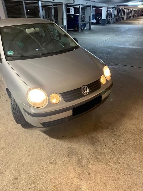 Silber Gebraucht 2003 VW Polo Kleinwagen | 800 € (Guter Preis) - Bild 1/4