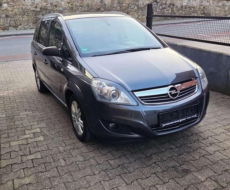 Gebraucht Opel Zafira 116 PS (85 kW) 2009 Karbongrau Van / Kleinbus