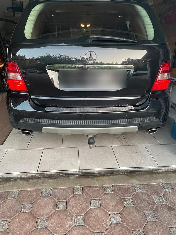 Gebraucht Mercedes ML280 230 PS (169 kW) 2007 Schwarz SUV